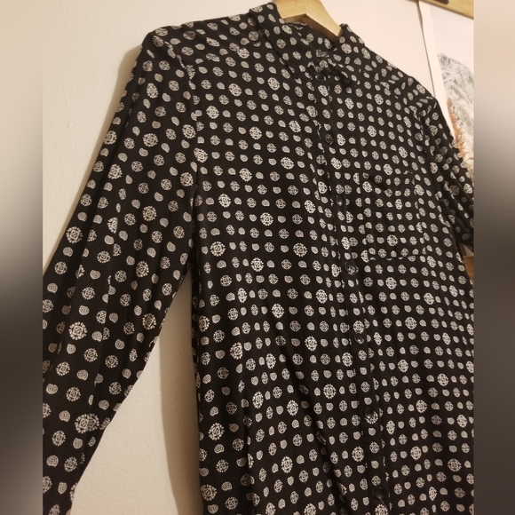 Urban Outfitters Medallion Print Button Down Shirt - Picture 1 of 5
